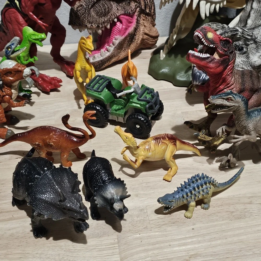 Dinosaur Toy Lot. Jurrassic World, Animal Planet Fire Skull, Schleich, Imaginext